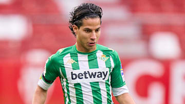 Diego Lainez cumple dos años en Europa con el Real Betis