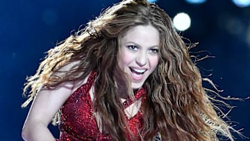 Shakira puso a vibrar la NFL con su movimiento de caderas