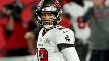 Raiders habrían rechazado a Brady en la agencia libre