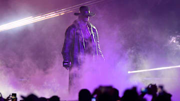 Mark William Calaway, ​más conocido como "The Undertaker" trabaja para la WWE desde 1990