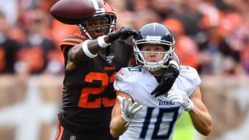 Tennessee Titans v Cleveland Browns