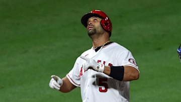 Albert Pujols sería uno de los jugadores beneficiados con el bateador designado universal