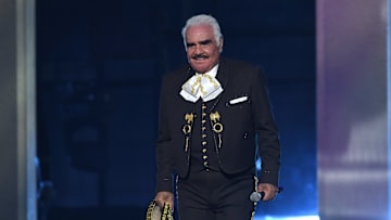 Don Vicente Fernández  disfruta de sus 80 años