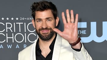 John Krasinski admitted he had to apologize to David Letterman after lying to him about the finale of 'The Office.'