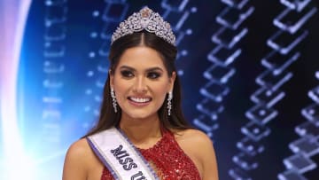 Andrea Meza reveló quien es su novio en plena entrevista 