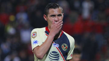 Paul Aguilar se lamenta en un partido del América.