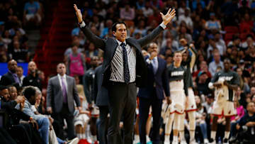 Erick Spoelstra defendió a Jimmy Butler a pesar de su mal partido en disparos a la canasta