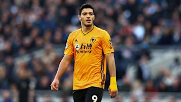 Raul Jimenez dikabarkan jadi rebutan Manchester United, Liverpool, dan Manchester City