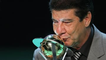 Joel Santana lembra de Domènec Torrent e ‘descasca’ ex-técnico do Flamengo: “Não sabe nada”