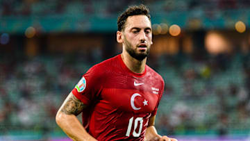 El centrocampista Hakan Çalhanoğlu no pudo ayudar a Turquía a superar la Fase de Grupos, tras no cosechar ni una sola unidad.