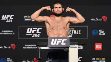 Khabib Nurmagomedov cumplirá su sueño de jugar fútbol profesional 