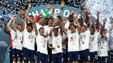 El seleccionado de los Estados Unidos celebrando el título de la CONCACAF Nations League.