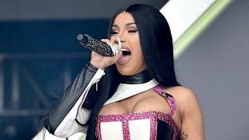 Cardi B cantó una ranchera y demostró su talento 