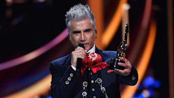 Alejandro Fernández se presentará en los American Music Awards 2021