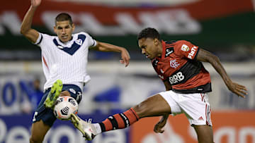 Flamengo e Vélez Sarsfield brigam pela liderança do Grupo G da Conmebol Libertadores. 