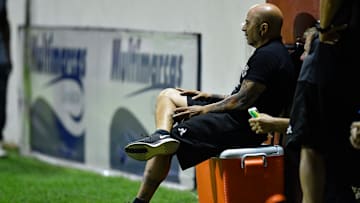 Sampaoli e Atlético reformulam elenco.