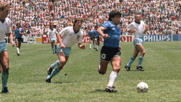 Maradona anotó ante Inglaterra el gol del Siglo