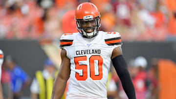 Former Cleveland Browns DL Chris Smith has signed with the Carolina Panthers.