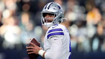 El mariscal de campo fue seleccionado en el draft de 2016 por los Cowboys