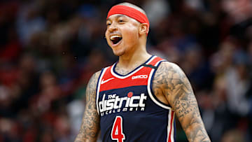 Isaiah Thomas sigue buscando la manera de regresar al estrellato en la NBA