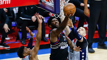 Joel Embiid y sus Sixers buscarán la barrida ante Wizards
