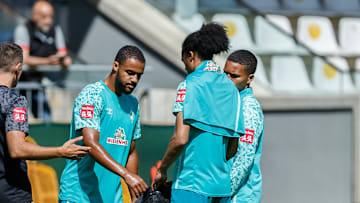 sollen an die erste Mannschaft herangeführt werden - Jean Manuel Mbom (li.) und Felix Agu (re.)