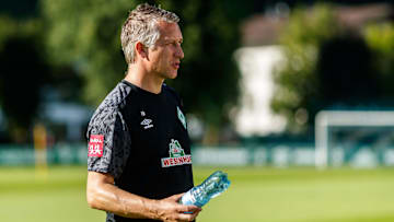 Sportchef Baumann muss mit seinen Spielern den unliebsamen Gehaltsverzicht aushandeln