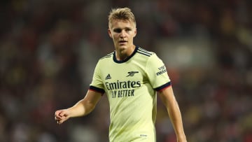 Odegaard chega para ser o pensador de um Arsenal em frangalhos