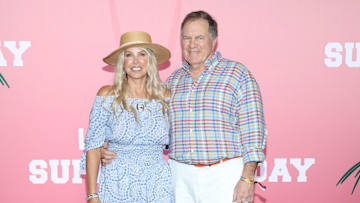 Bill Belichik dijo presente en fiesta de Gronkowski en Miami