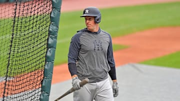 Erik Kratz tiene 11 campañas en las Grandes Ligas