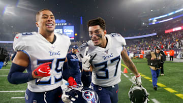 Tennessee Titans defensive backs Amani Hooker and Dane Cruikshank