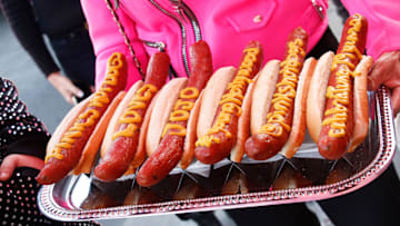 El "hot dog" es una de las comidas más emblemáticas de Estados Unidos y se remonta a la década de 1860