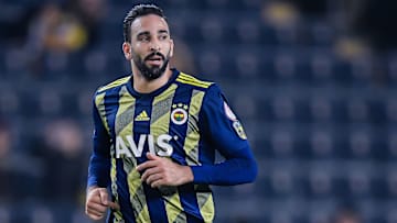 Toujours aussi actif sur les réseaux sociaux, Adil Rami a donné son avis sur Mohamed Ayachi Ajroudi.