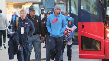 Auburn footballNov 19, 2022; Fayetteville, Arkansas, USA; Ole Miss Rebels head coach Lane Kiffin arrives prior to the game against the Arkansas Razorbacks at Donald W. Reynolds Razorback Stadium. Mandatory Credit: Nelson Chenault-USA TODAY Sports