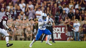 COLLEGE STATION, TX - OCTOBER 06: Kentucky Wildcats running back Benny Snell Jr. (26) runs the ball during the game between the Kentucky Wildcats and Texas A&M Aggies on October 6, 2018 at Kyle Field in College Station, TX. (Photo by Daniel Dunn/Icon Sportswire via Getty Images)
