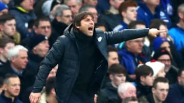 LONDON, ENGLAND - JANUARY 13: Antonio Conte, Manager of Chelsea gives his team instructions during the Premier League match between Chelsea and Leicester City at Stamford Bridge on January 13, 2018 in London, England. (Photo by Clive Rose/Getty Images)