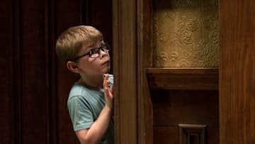 Photo: Julian Hillard.. The Haunting of Hill House.. Steve Dietl/Netflix