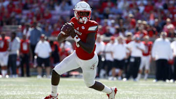 LOUISVILLE, KY - SEPTEMBER 30: Lamar Jackson