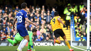 LONDON, ENGLAND - MARCH 10: Raul Jimenez of Wolverhampton Wanderers celebrates after scoring his team's first goal during the Premier League match between Chelsea FC and Wolverhampton Wanderers at Stamford Bridge on March 10, 2019 in London, United Kingdom. (Photo by Mike Hewitt/Getty Images)