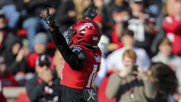 Cincinnati Bearcats safety Bryon Threats during game against the Tulane Green Wave at Nippert Stadium.