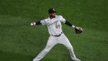 MINNEAPOLIS, MN - SEPTEMBER 01: Luis Robert #88 of the Chicago White Sox throws against the Minnesota Twins on September 1, 2020 at Target Field in Minneapolis, Minnesota. (Photo by Brace Hemmelgarn/Minnesota Twins/Getty Images)
