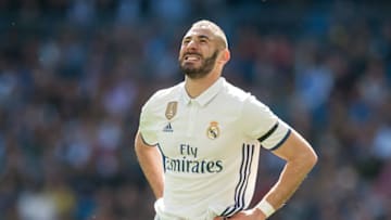 MADRID, SPAIN - APRIL 02: Karim Benzema of Real Madrid reacts during the La Liga match between Real Madrid CF and Deportivo Alaves on April 2, 2017 in Madrid, Spain. (Photo by Denis Doyle/Getty Images)