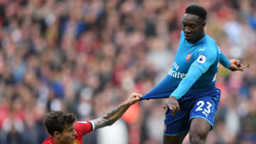 MANCHESTER, ENGLAND - APRIL 29: Victor Lindelof of Manchester United pulls down Danny Welbeck of Arsenal during the Premier League match between Manchester United and Arsenal at Old Trafford on April 29, 2018 in Manchester, England. (Photo by Shaun Botterill/Getty Images)