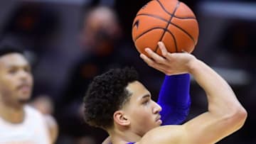 Kansas forward Jalen Wilson (10) shoots the ball during a basketball game between the Tennessee Volunteers and the Kansas Jayhawks at Thompson-Boling Arena in Knoxville, Tennessee on Saturday, January 30, 2021.013021 Tenn Kan