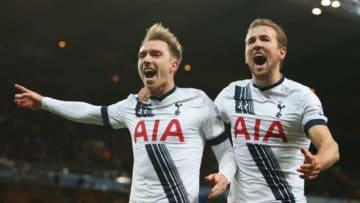 MANCHESTER, ENGLAND - FEBRUARY 14: Christian Eriksen (L) of Tottenham Hotspur celebrates scoring his team's second goal with Harry Kane of Tottenham Hotspur during the Barclays Premier League match between Manchester City and Tottenham Hotspur at Etihad Stadium on February 14, 2016 in Manchester, England. (Photo by Alex Livesey/Getty Images)