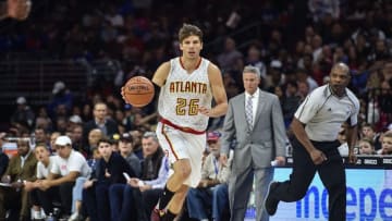 Oct 29, 2016; Philadelphia, PA, USA; Atlanta Hawks guard Kyle Korver (26) moves the ball upcourt during the third quarter of the game against the Philadelphia 76ers at the Wells Fargo Center. The Atlanta Hawks won 104-72. Mandatory Credit: John Geliebter-USA TODAY Sports