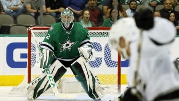 Oct 20, 2016; Dallas, TX, USA; Dallas Stars goalie Kari Lehtonen (32) in game action against the Los Angeles Kings in the third period at American Airlines Center. Los Angeles won 4-3 in overtime. Mandatory Credit: Tim Heitman-USA TODAY Sports