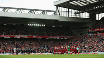 LIVERPOOL, ENGLAND - AUGUST 19: Fans, players and officals take part in a minute of applause for the victims of the Barcelona terror attack prior to the Premier League match between Liverpool and Crystal Palace at Anfield on August 19, 2017 in Liverpool, England. (Photo by Jan Kruger/Getty Images)