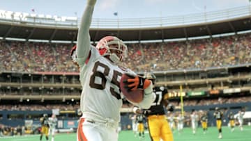 14 Nov 1999: Kevin Johnson #85 of the Cleveland Browns celebrates the touchdown during the game against the Pittsburgh Steelers at the Three Rivers Stadium in Pittsburgh, Pennsylvania. The Browns defeated the Steelers 16-15. Mandatory Credit: Jamie Squire /Allsport