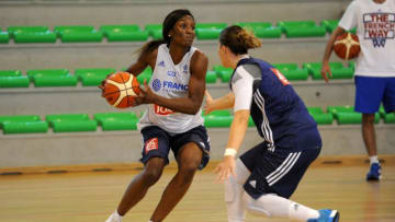 France women's basketball team takes part in a training session in Anglet, southwestern France, on June 29, 2016 ahead of the Rio Olympics. / AFP / Iroz Gaizka (Photo credit should read IROZ GAIZKA/AFP/Getty Images)